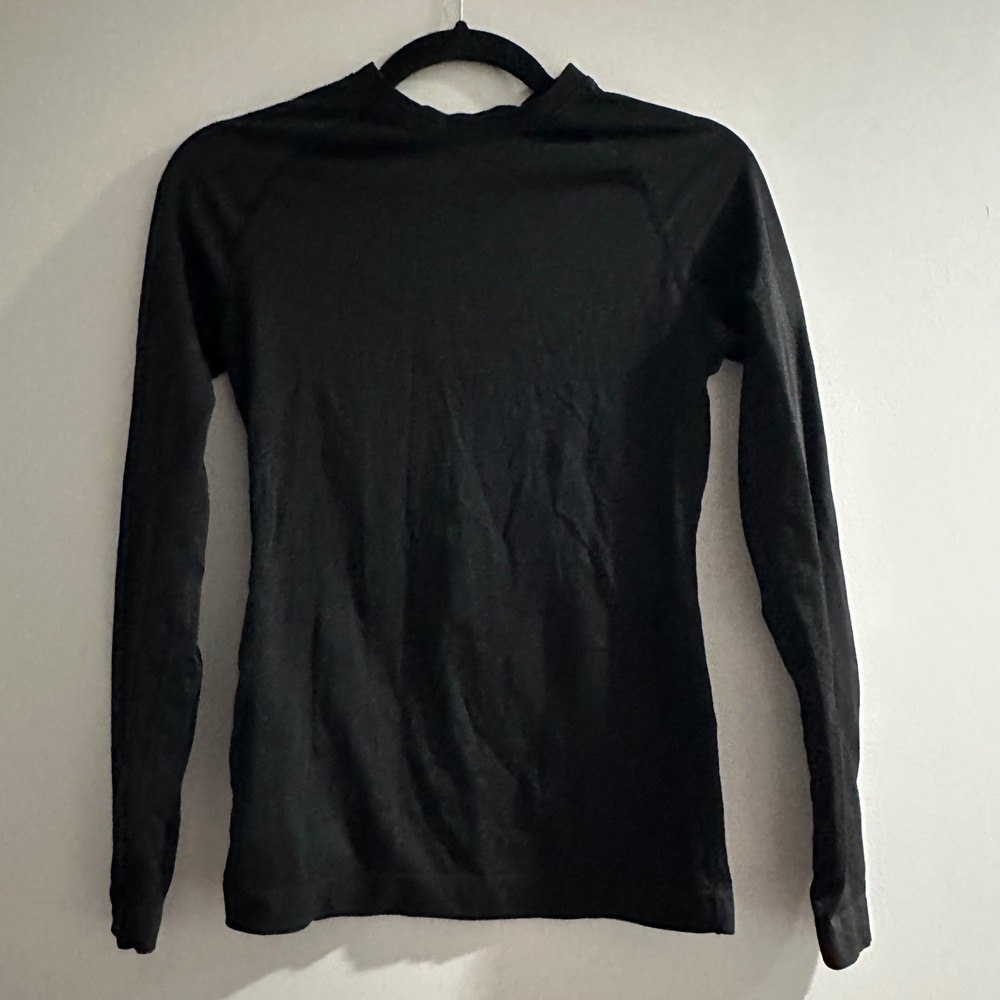 Figs Black Long-Sleeve Crew Neck Tee